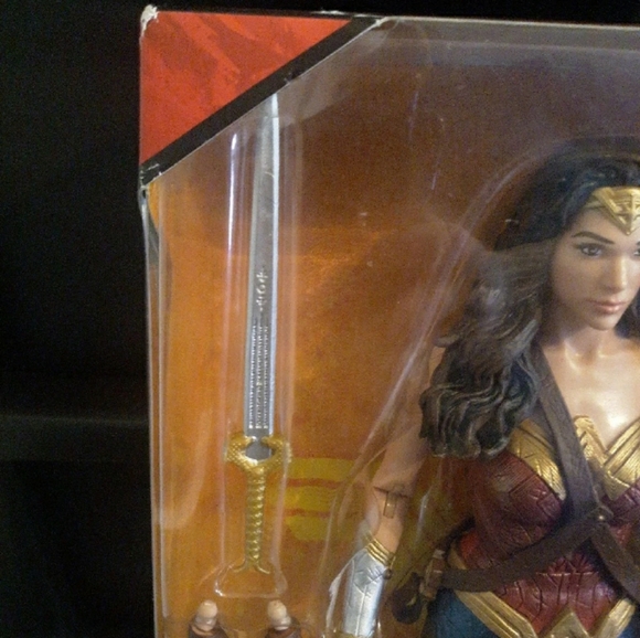 DC COMICS WONDER WOMAN - Picture 3 of 8